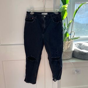 Black destroyed ankle straight jeans size 6 x short